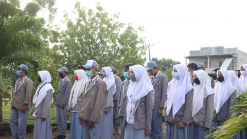 Apel Pagi 11